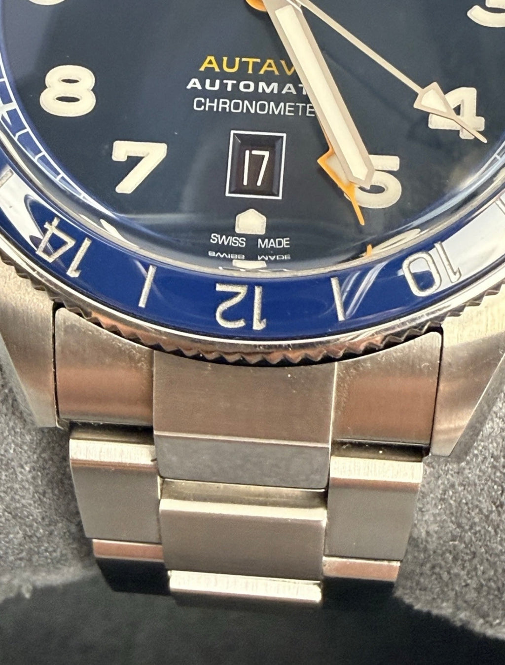 TAG Heuer Autavia GMT 60th Anniversary Blue Dial Batman Bezel Calibre 7 42mm Full Set