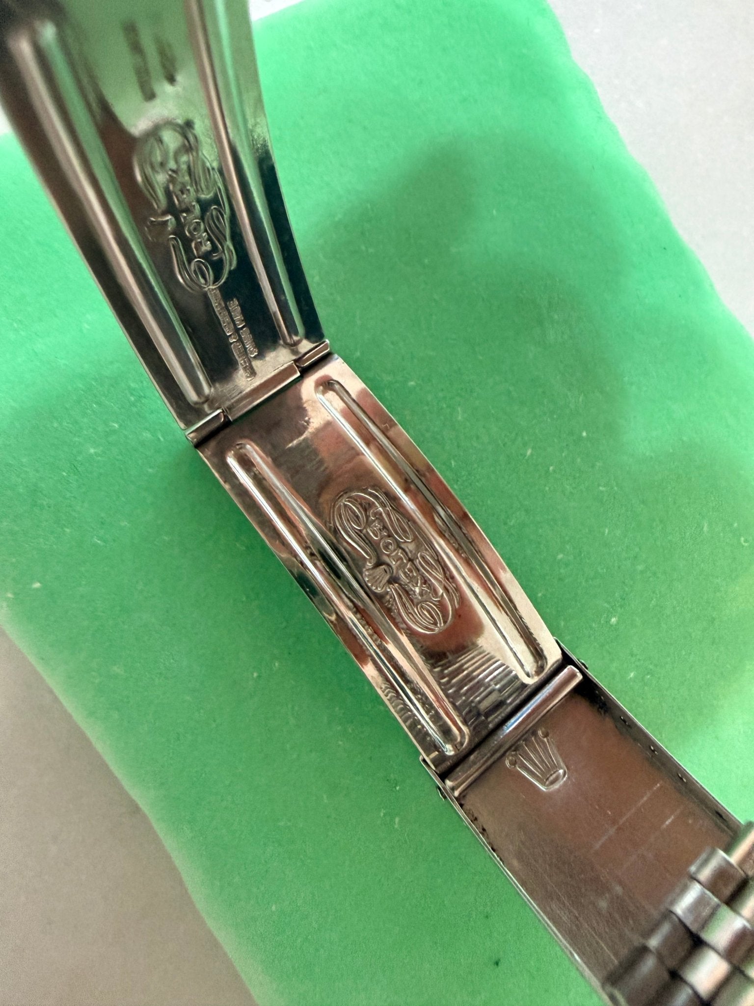 Rolex Datejust 16013 Champagne Diamond Dial Two-Tone Full Set - Coyle Fine Jewelry & Timepieces